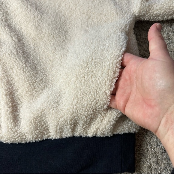 Fabletics Dream Polar Fleece Pullover Large cream black cropped half zip Sherpa - Picture 7 of 10